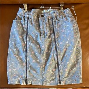 UO - KimchiBlue Floral Denim High-Waisted Skirt - Size 4